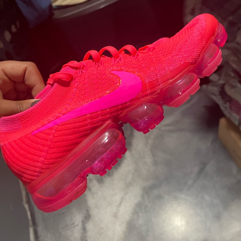 NIKE AIR VAPORMAX SIZE 10.